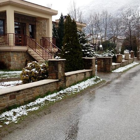 Evenos Villa Káto Loutrákion Esterno foto