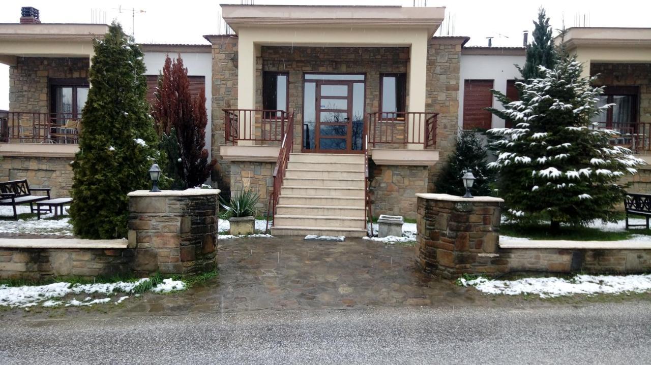 Evenos Villa Káto Loutrákion Esterno foto