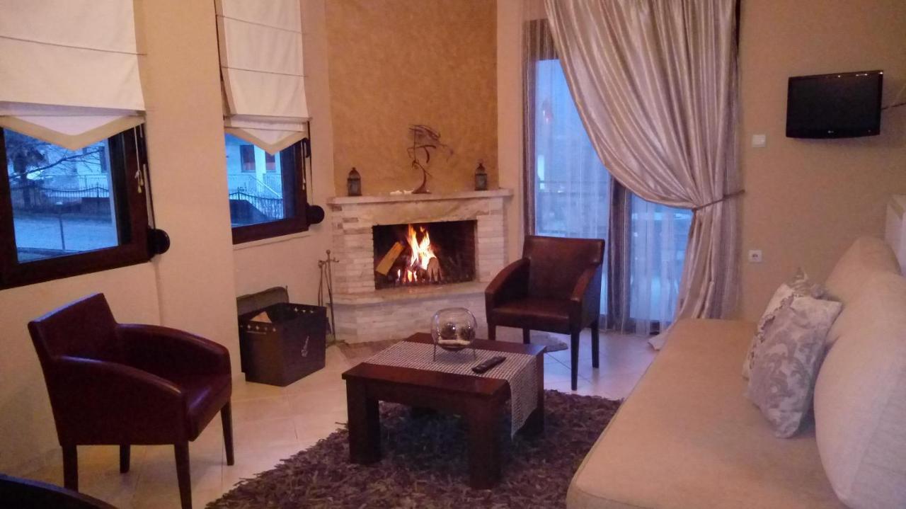 Evenos Villa Káto Loutrákion Esterno foto