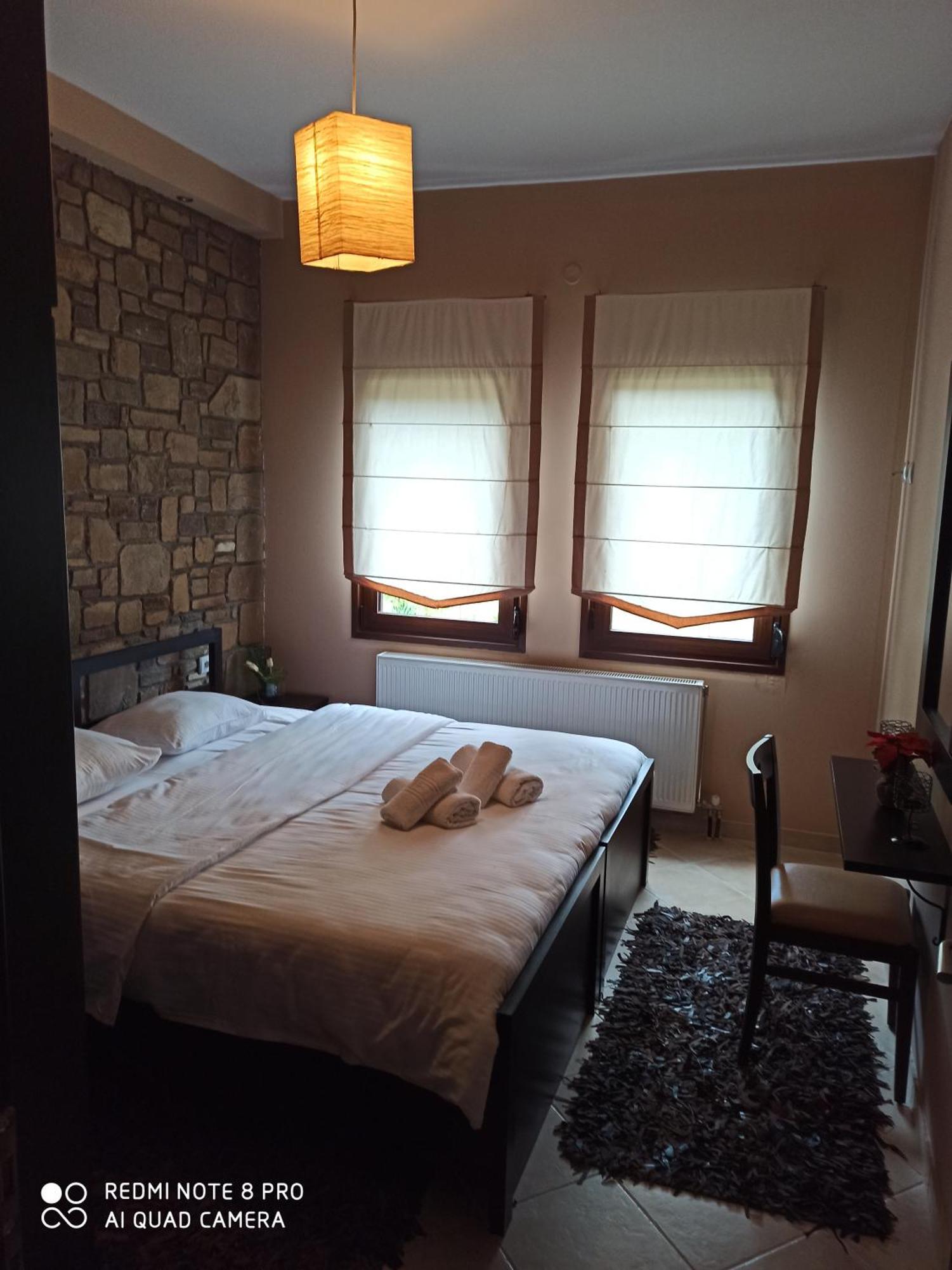 Evenos Villa Káto Loutrákion Esterno foto
