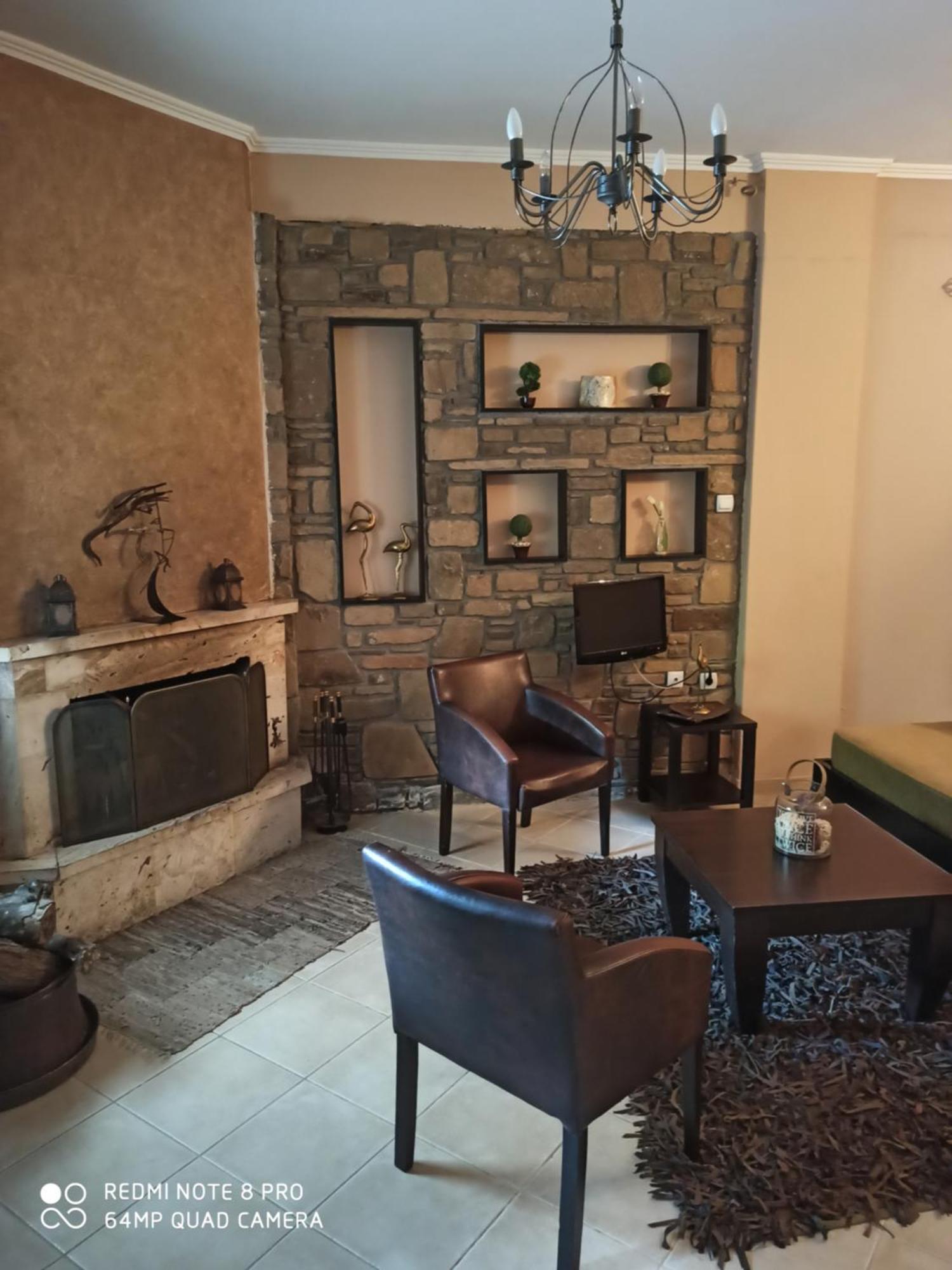 Evenos Villa Káto Loutrákion Esterno foto